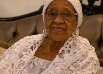 Obsèques de Hadja André Toure: le président Mamadi Doumbouya était présent
